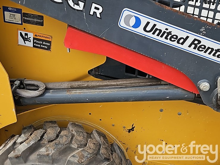 2019-deere-316gr-image-9