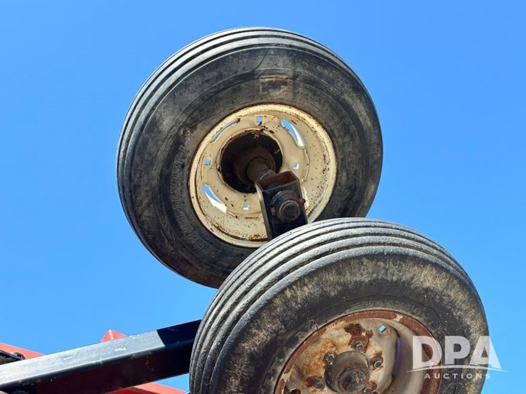 case-ih-5300-image-40