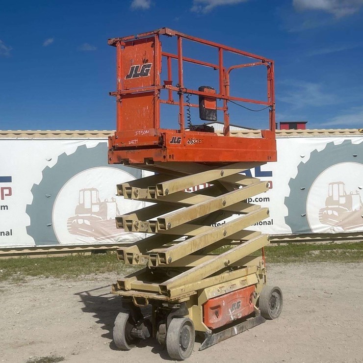 2018 JLG 2632ES