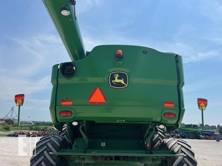 2014-john-deere-s670-image-54