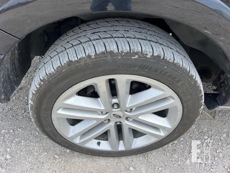 2015-ford-expedition-platinum-image-13