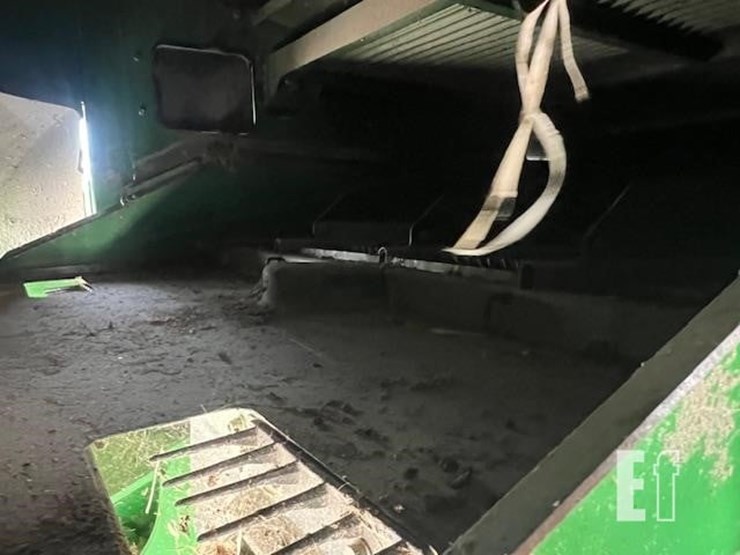 2011-john-deere-9770-sts-image-33