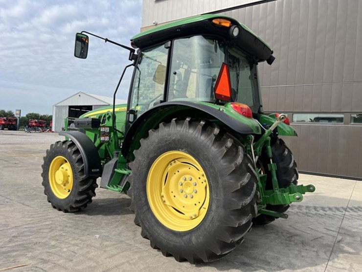 2012-john-deere-5115m-image-3