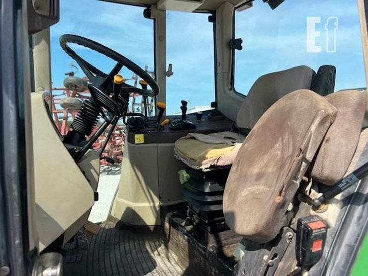 john-deere-6415-image-40