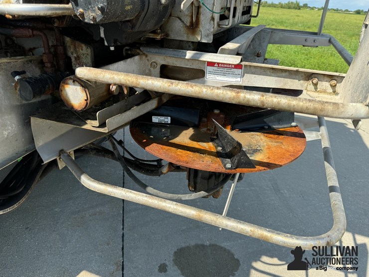 2022-john-deere-800r-image-17