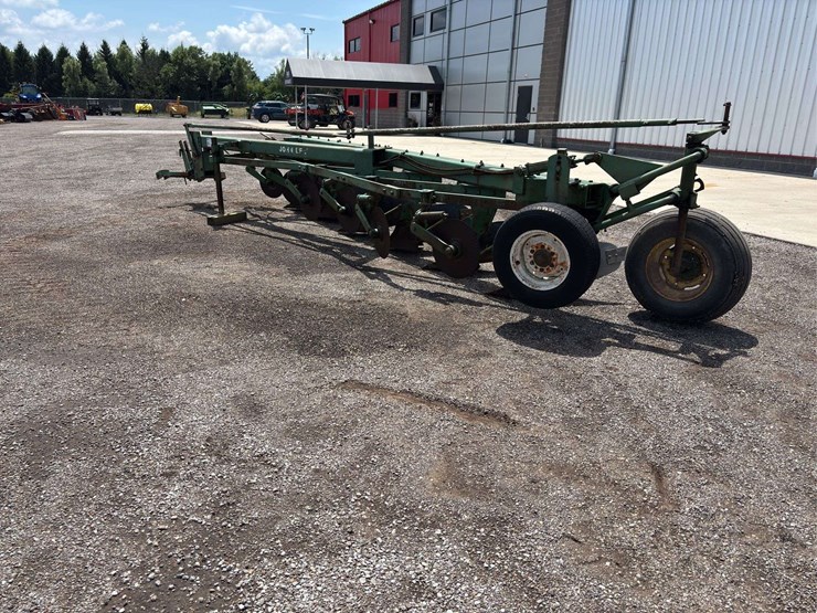 john-deere-1350-image-4
