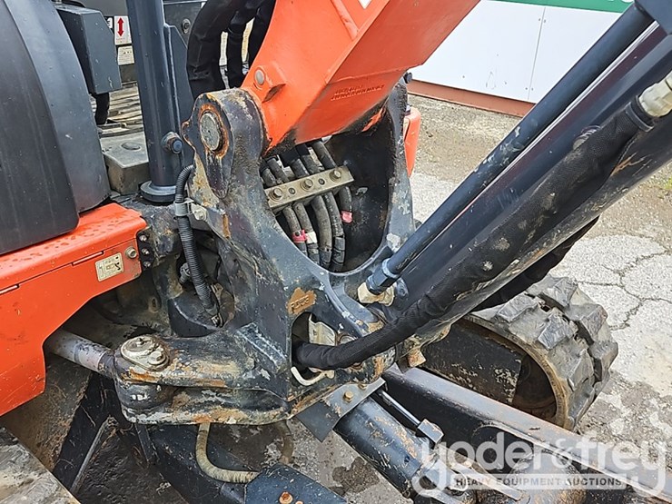 2019-kubota-kx040-4-image-28