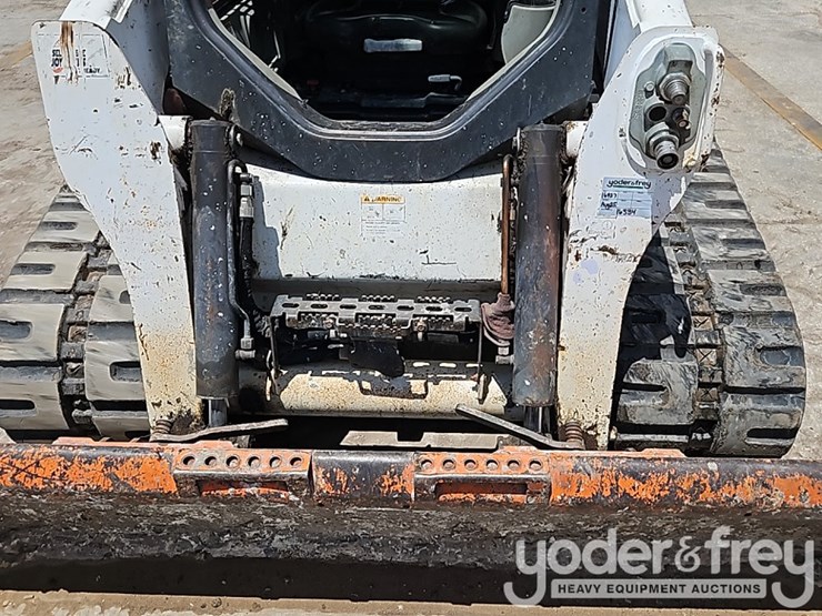 2019-bobcat-t740-image-15