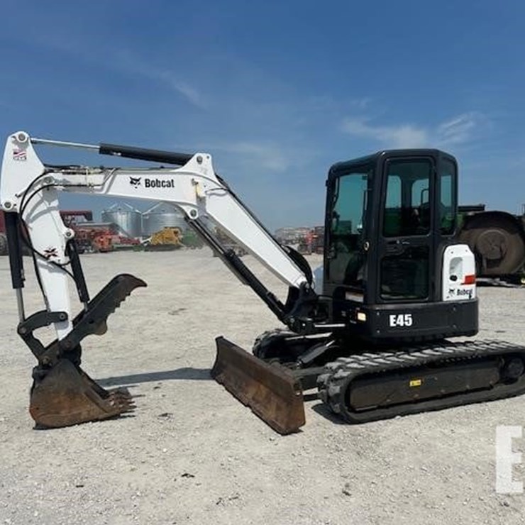 2017 BOBCAT E45