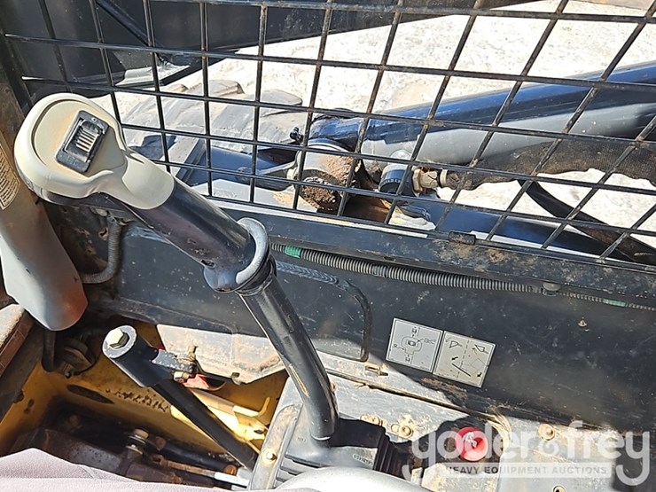2018-new-holland-l228-image-21
