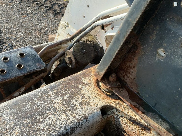 2004-bobcat-t190-image-54