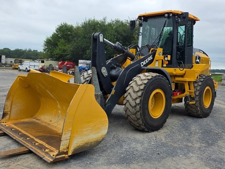 2021-deere-524l-image-1