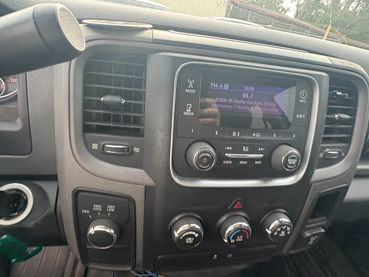 2013-dodge-ram-1500-image-48