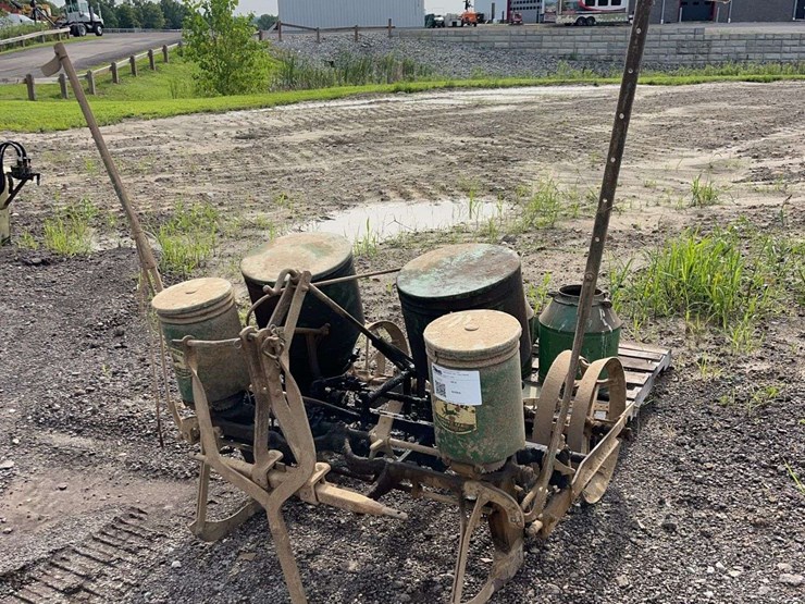 john-deere-447-image-1