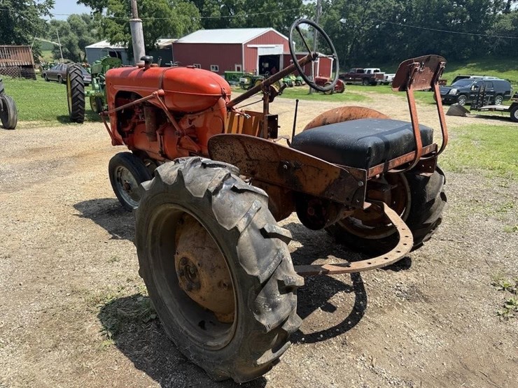 allis-chalmers-c-tractor-image-6
