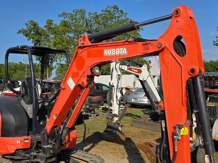 kubota-kx033-4-image-7