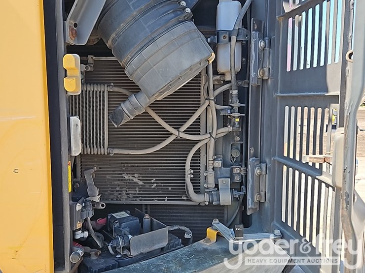 2019-volvo-ecr145el-image-30