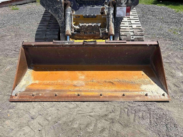 2024-deere-333g-image-21