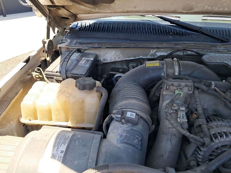 2007-chevrolet-service-truck-image-28