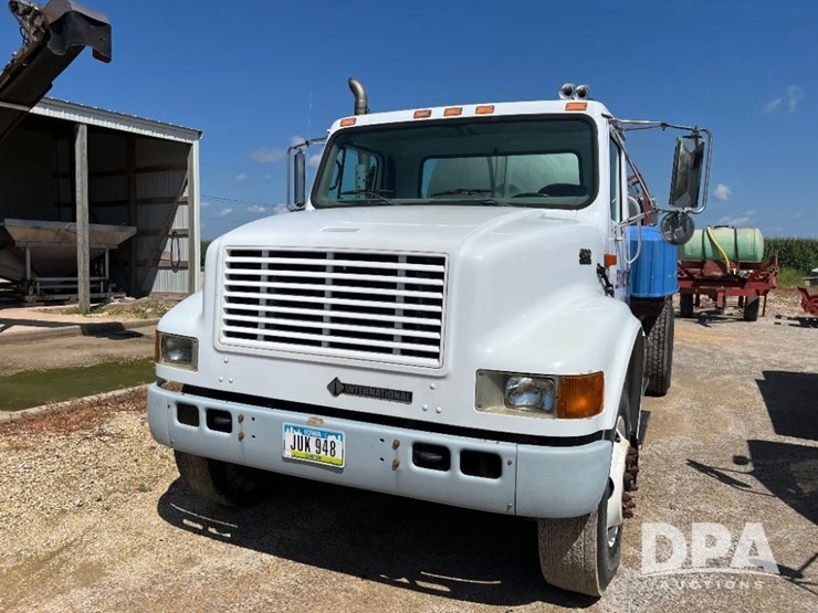 2000-international-4900-image-2