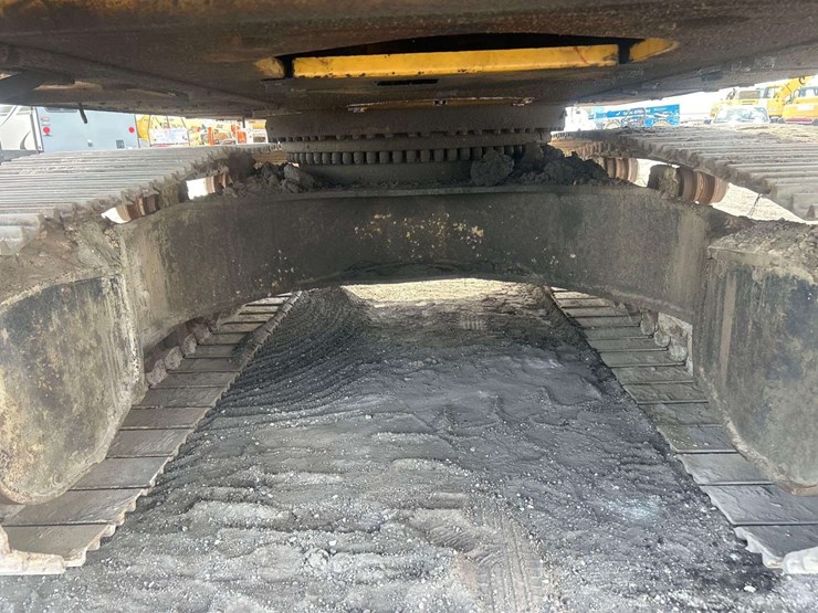 2008-caterpillar-345d-image-40