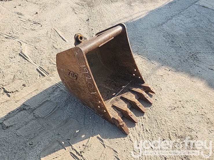 takeuchi-tb145-image-4