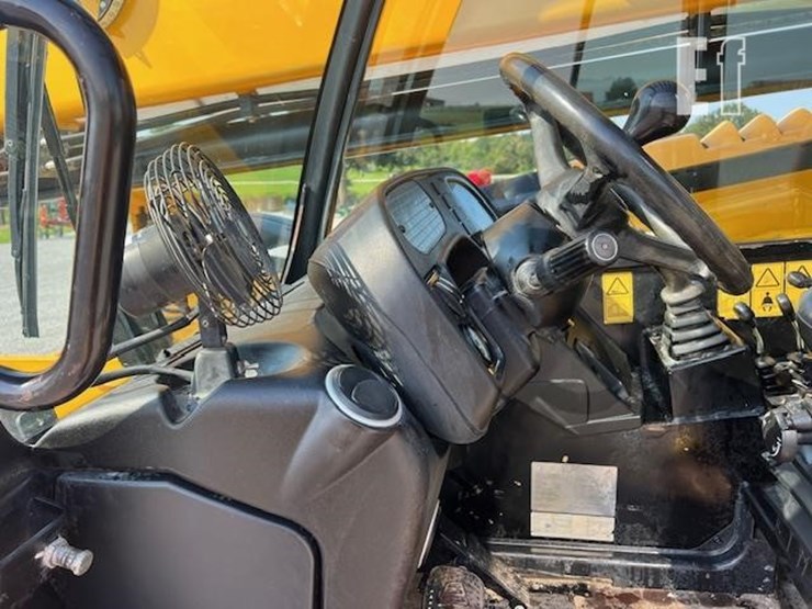 2016-jcb-507-42-image-32