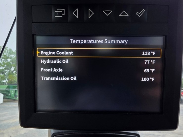 2021-deere-524l-image-81