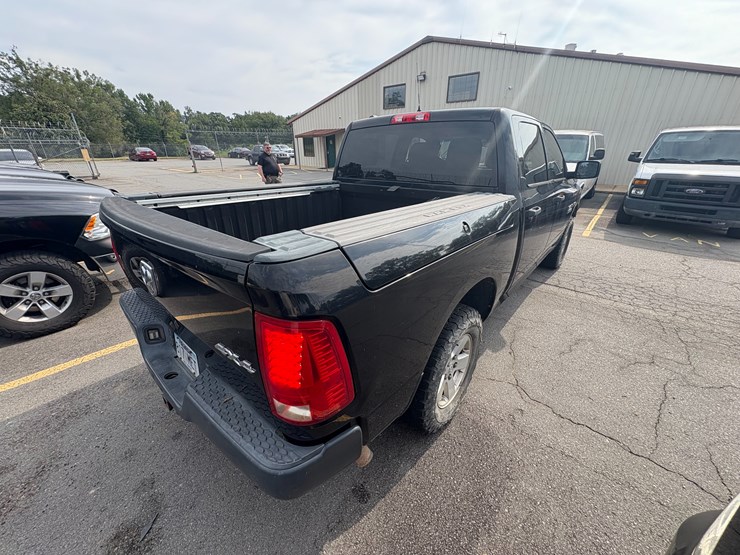 2013-dodge-ram-1500-image-3