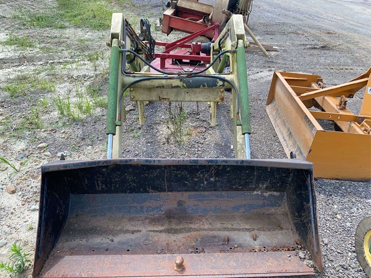 late-70's-allied-390-loader-attachment-image-2