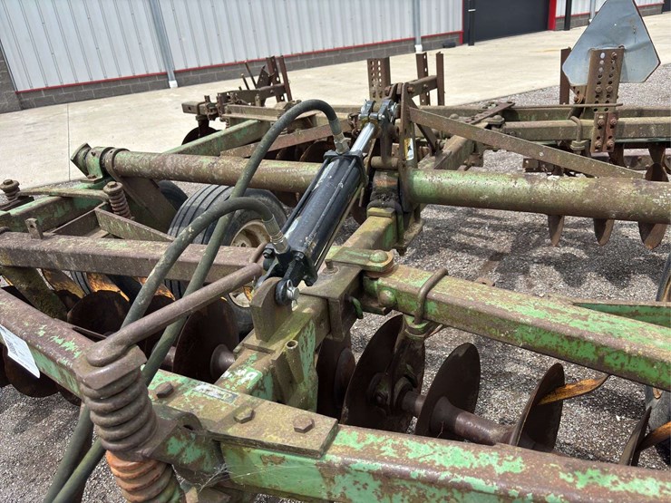 john-deere-15-image-5