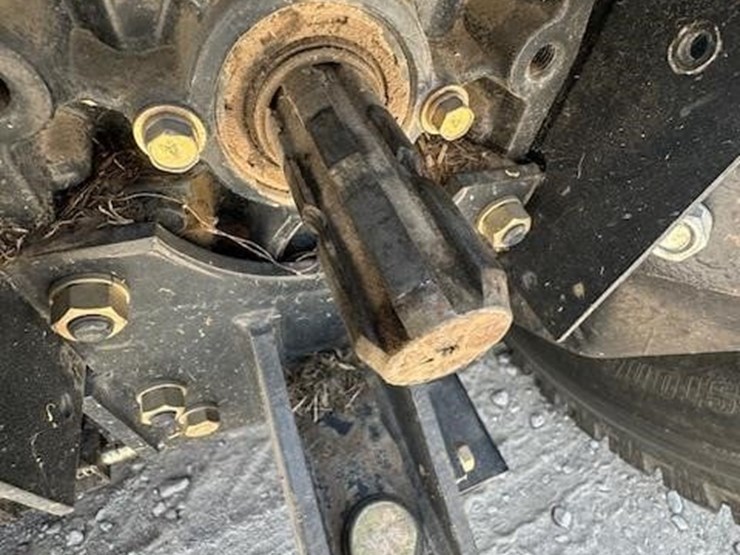 massey-ferguson-1235-image-6