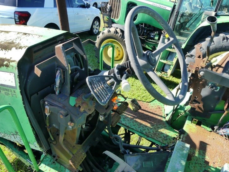 2009-john-deere-7330-image-13