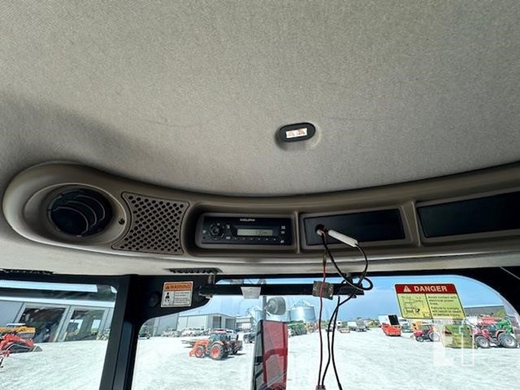 2012-case-ih-7230-image-34