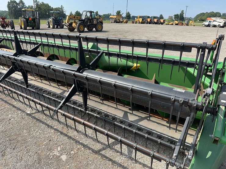 2013-john-deere-635f-image-13