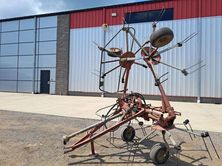 hesston-3717-image-1