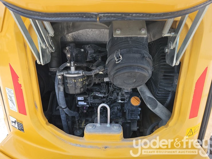 2023-deere-35g-image-30