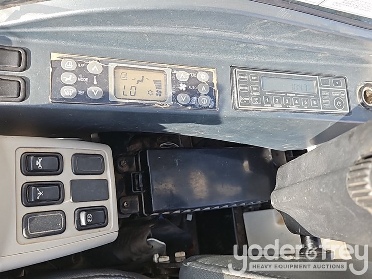 2018-kobelco-sk210-lc-10-image-40