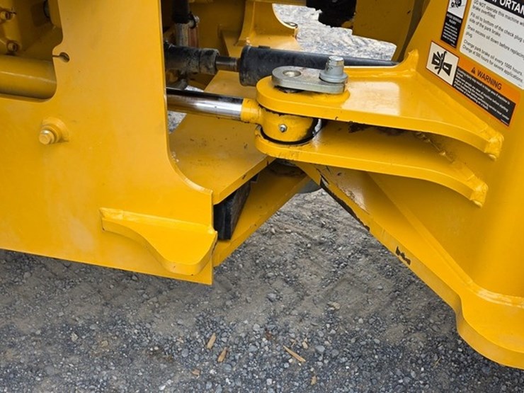 2021-deere-524l-image-34