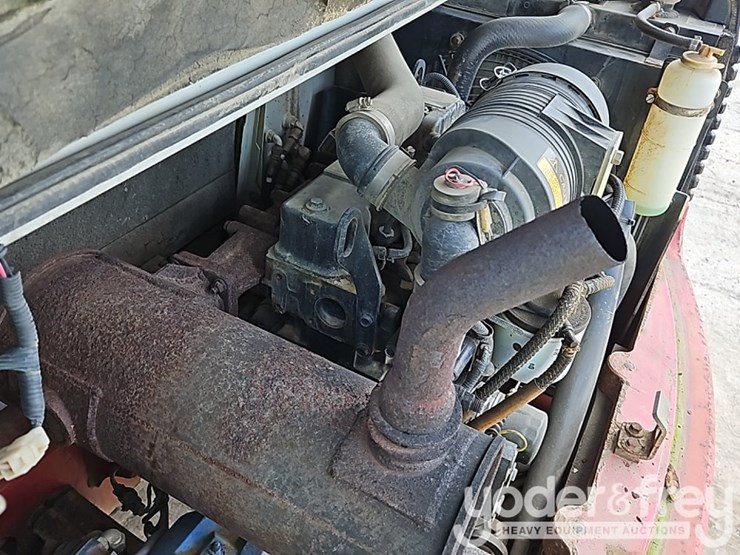 2005-takeuchi-tb145-image-38