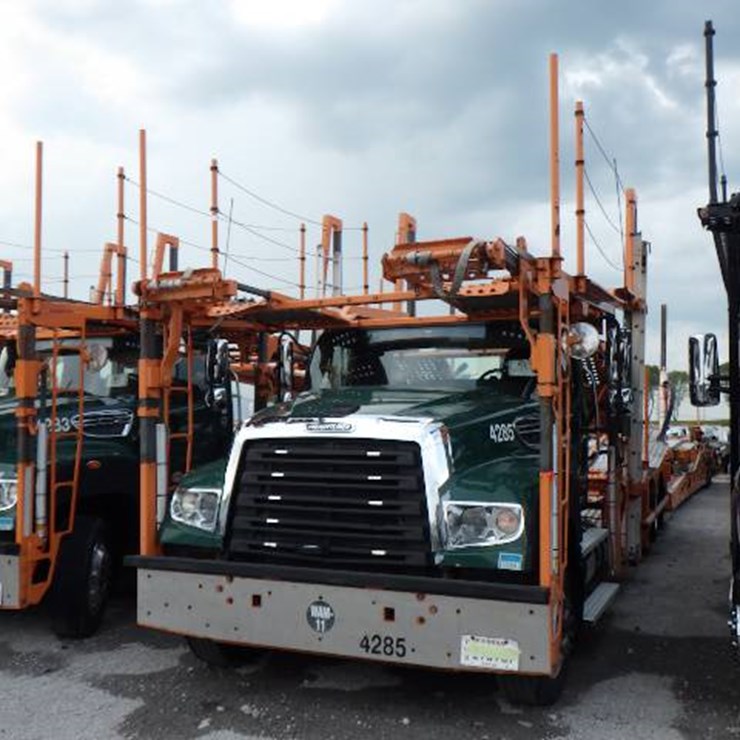 2020 FREIGHTLINER 114SD