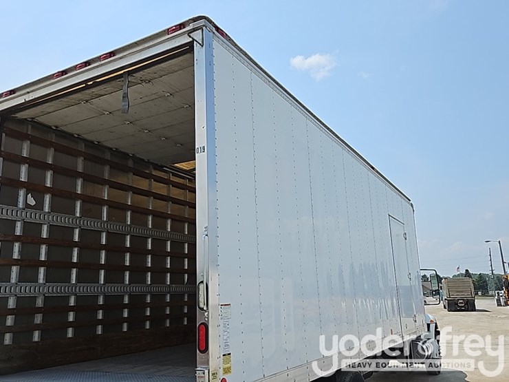 2017-international-durastar-4300-image-19