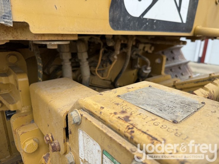 2015-caterpillar-d6n-xl-image-31