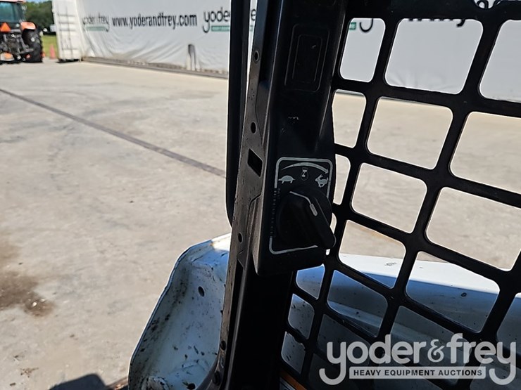 2017-bobcat-t590-image-27