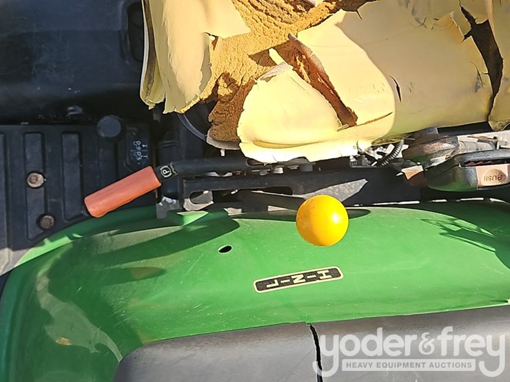 2014-john-deere-3032e-image-21