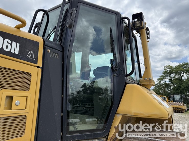 2012-caterpillar-d6n-xl-image-33