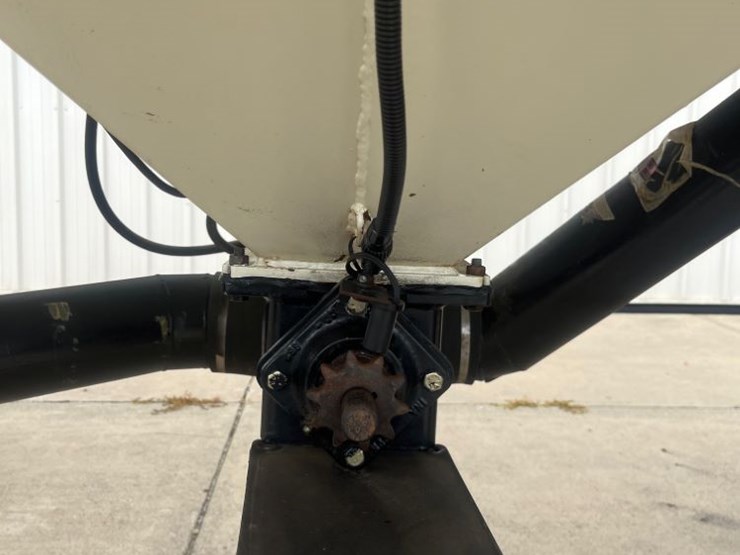 2005-bourgault-5200-image-19