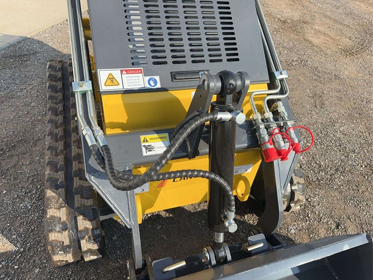 2025-land-hero-mini-stand-on-skid-loader-image-23