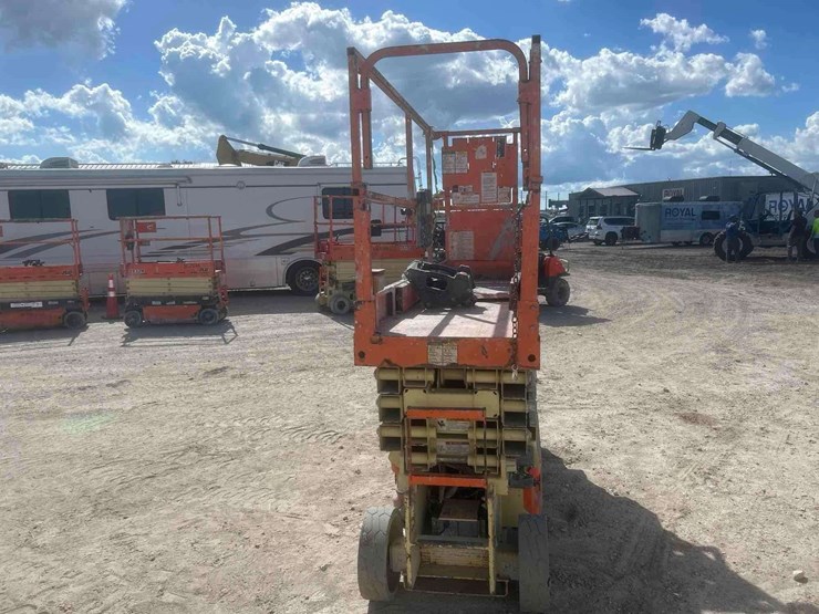 2018-jlg-2632es-image-9