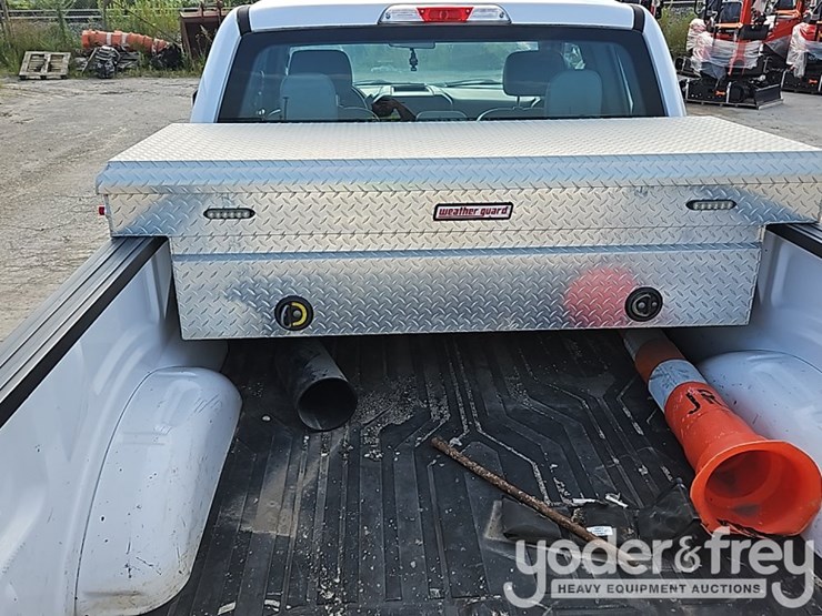 2016-ford-f150-image-9